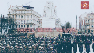 Latvijas armijas parāde pie Brīvības pieminekļa.